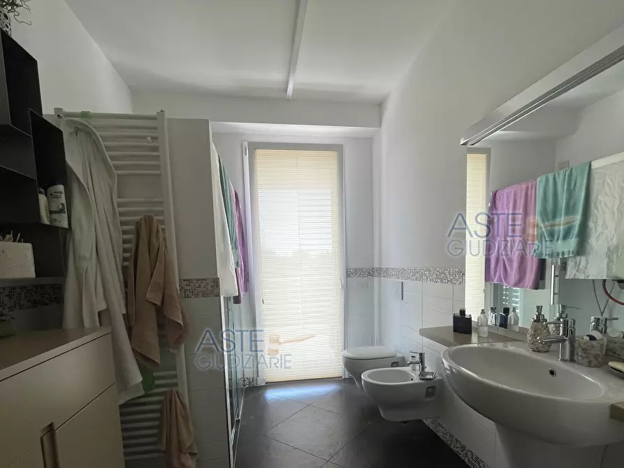 Immagine 2 di Trilocale in vendita  a Rimini