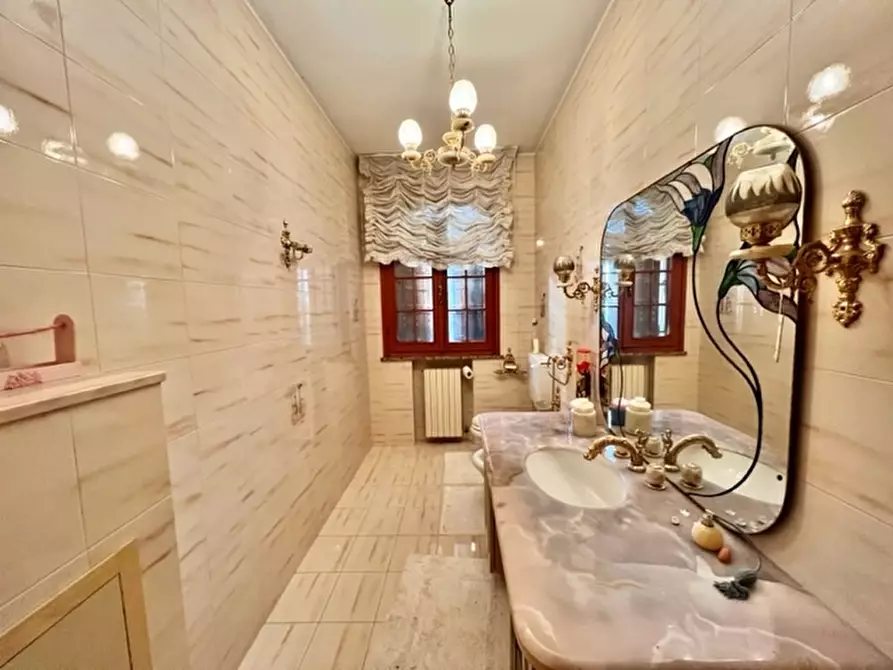 Immagine 17 di Villa in vendita  a Cesena