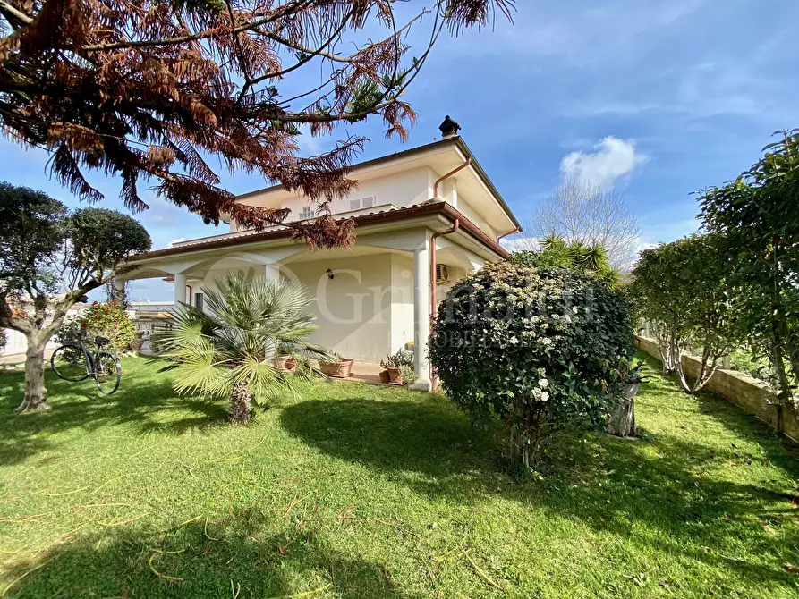 Immagine 1 di Villa in vendita  in Via Sezze 13 a Anzio