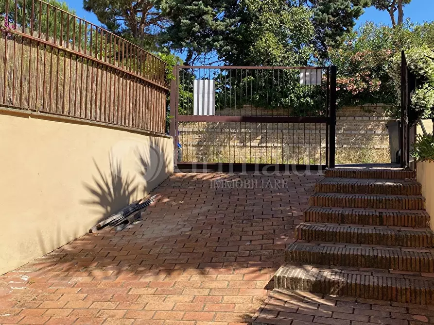 Immagine 13 di Garage in vendita  in VIA PEGASO 2 a Anzio