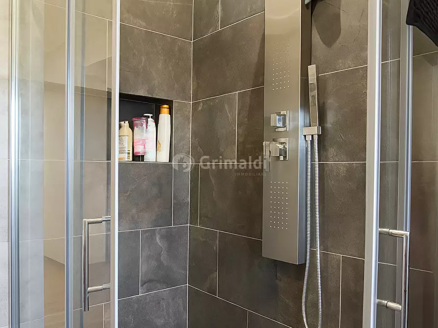 Immagine 17 di Villa in vendita  in Via Sperlonga 18 a Nettuno