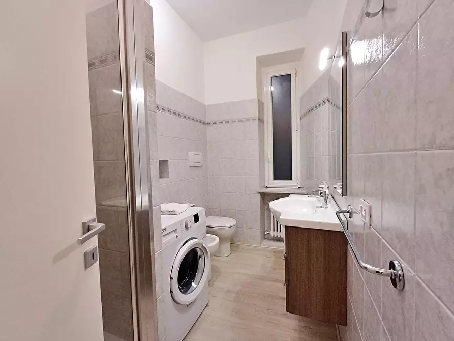 Immagine 14 di Trilocale in affitto  in Via Vincenzo Cappellini 22 a Sestri Levante