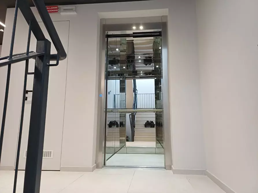 Immagine 16 di Loft/Open space in vendita  in Viale Dante Alighieri 31 a Sestri Levante