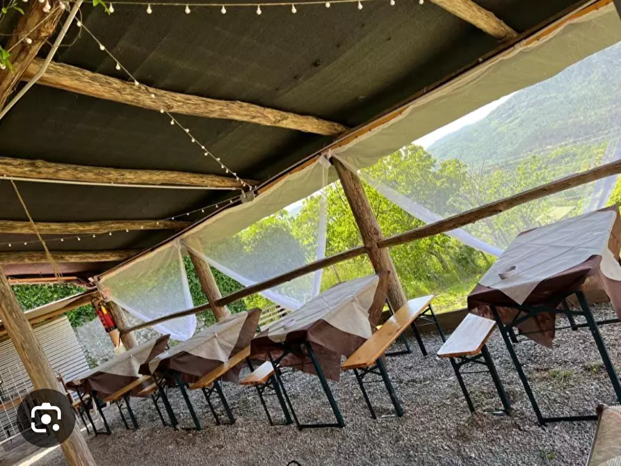 Immagine 11 di Albergo/B&B/Residence in vendita  in Via Giacomo Leopardi 10 a Carro