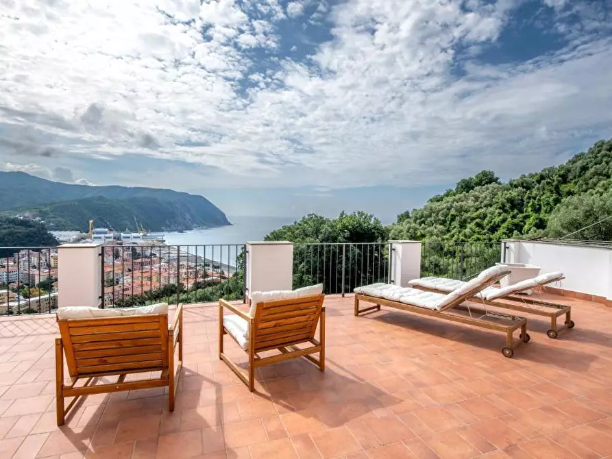 Immagine 34 di Appartamento in vendita  in Via Villa Ginestra 23 a Sestri Levante