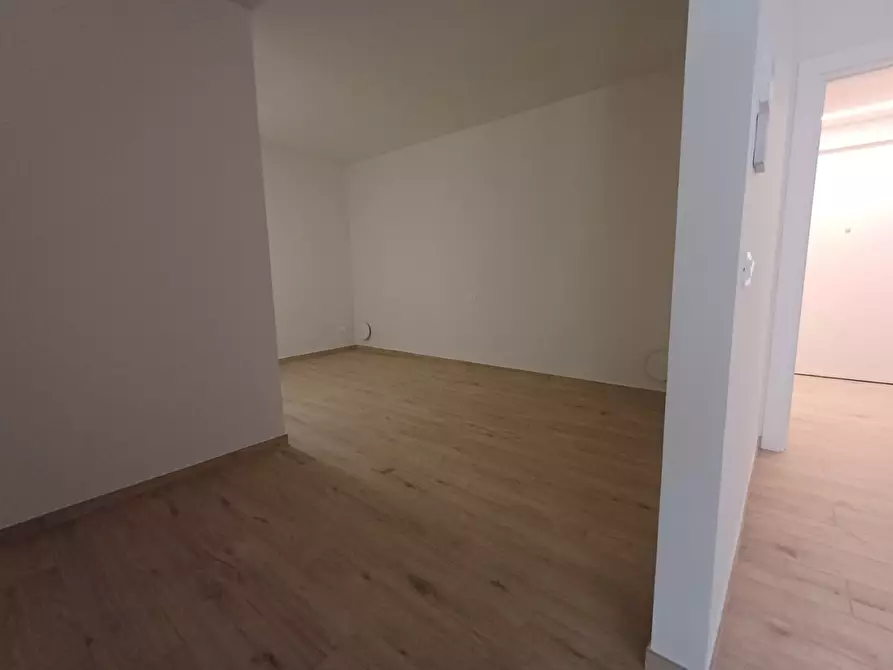 Immagine 8 di Loft/Open space in vendita  in Viale Dante Alighieri 31 a Sestri Levante