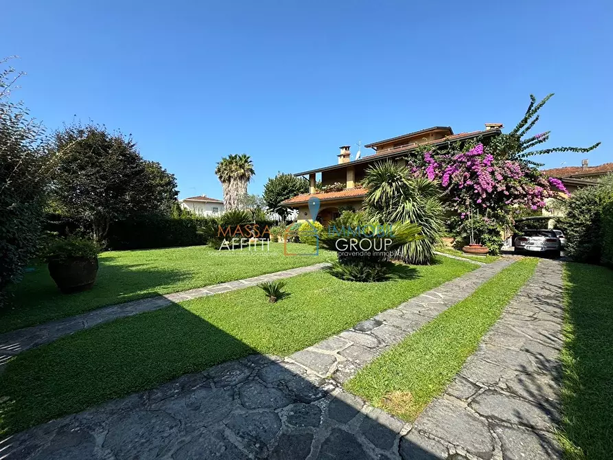 Immagine 42 di Villa in vendita  in via Rosseti e Bandini 55 a Forte Dei Marmi
