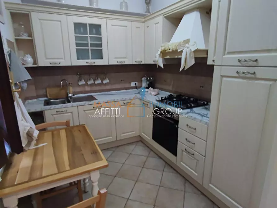 Immagine 5 di Trilocale in vendita  in Viale Giacomo Puccini 17 a Massa