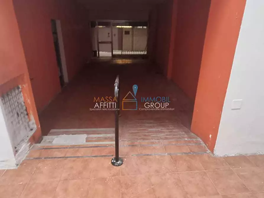 Immagine 6 di Locale commerciale in affitto  in Via Plebiscito 8/A a Carrara