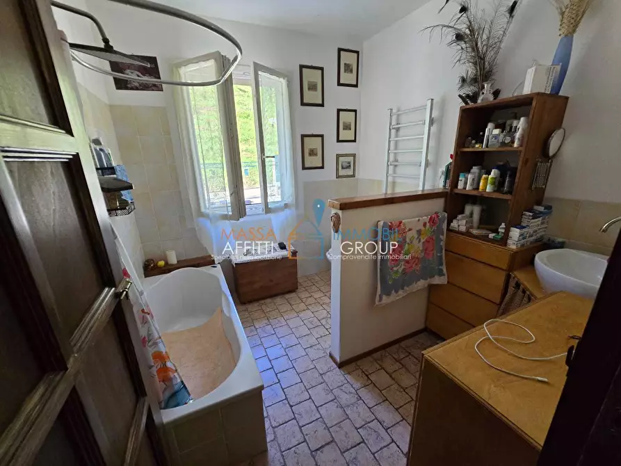 Immagine 29 di Casa indipendente in vendita  in Via Villaggio Castagnara 269 a Massa