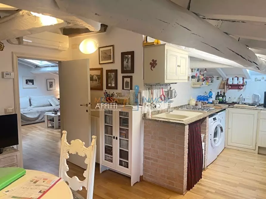 Immagine 12 di Mansarda in vendita  in Via S. Stagi 44B a Forte Dei Marmi