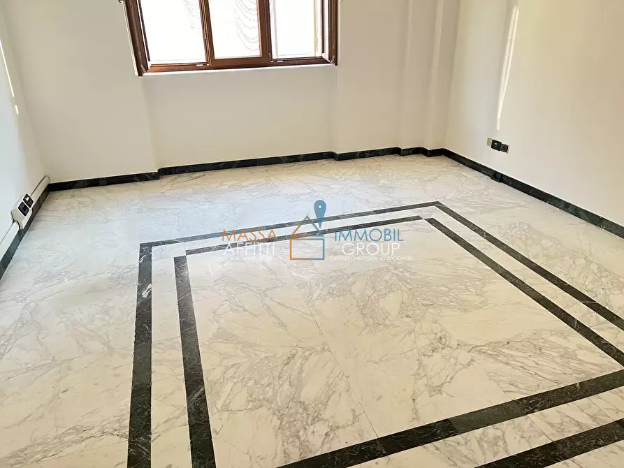 Immagine 13 di Ufficio in affitto  in Via Cavour 58 a Massa
