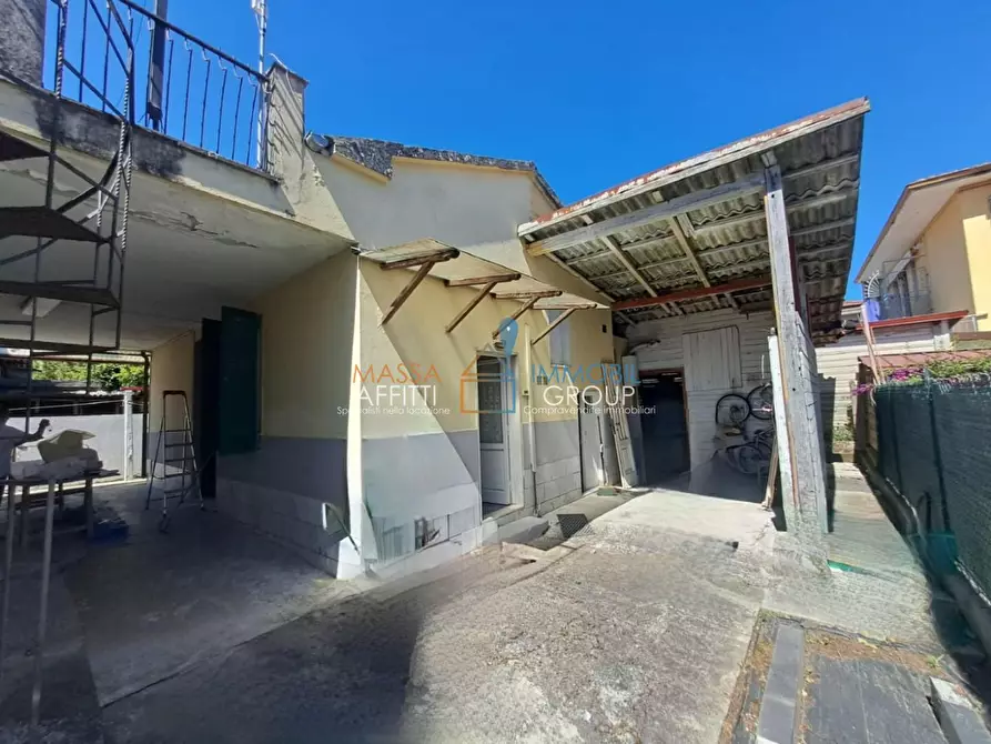 Immagine 12 di Casa indipendente in vendita  in Via Ricortola 93 a Massa