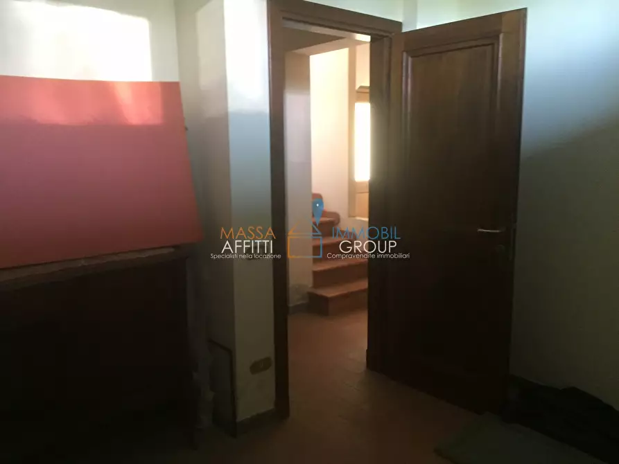 Immagine 7 di Villa in vendita  in Via dei Colli 88 a Massa