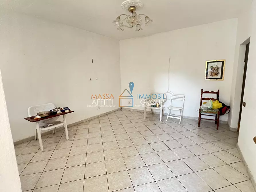 Immagine 4 di Casa semindipendente in vendita  in Via Felice Cavallotti 33 a Massa