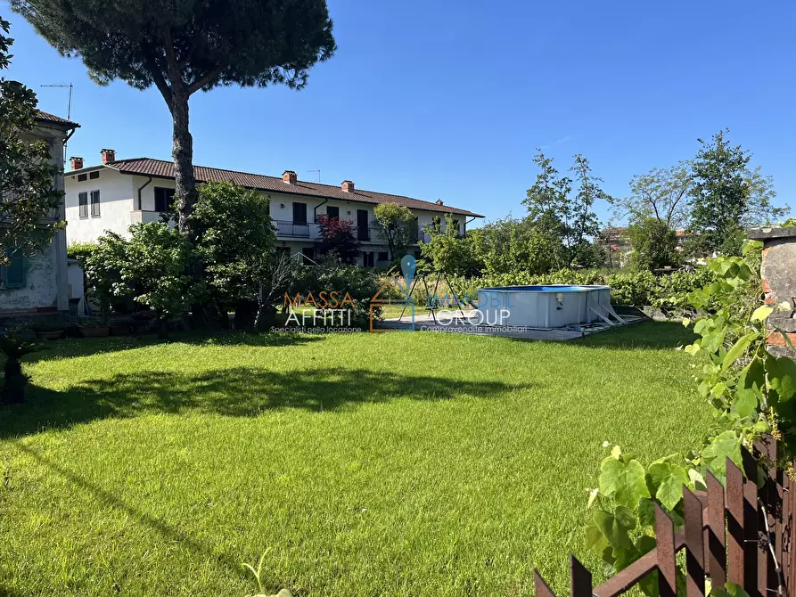 Immagine 4 di Casa indipendente in vendita  in Via Venezia 54 a Massa