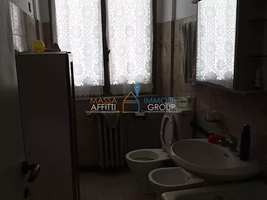 Immagine 23 di Appartamento in vendita  in Viale Roma 55 a Massa