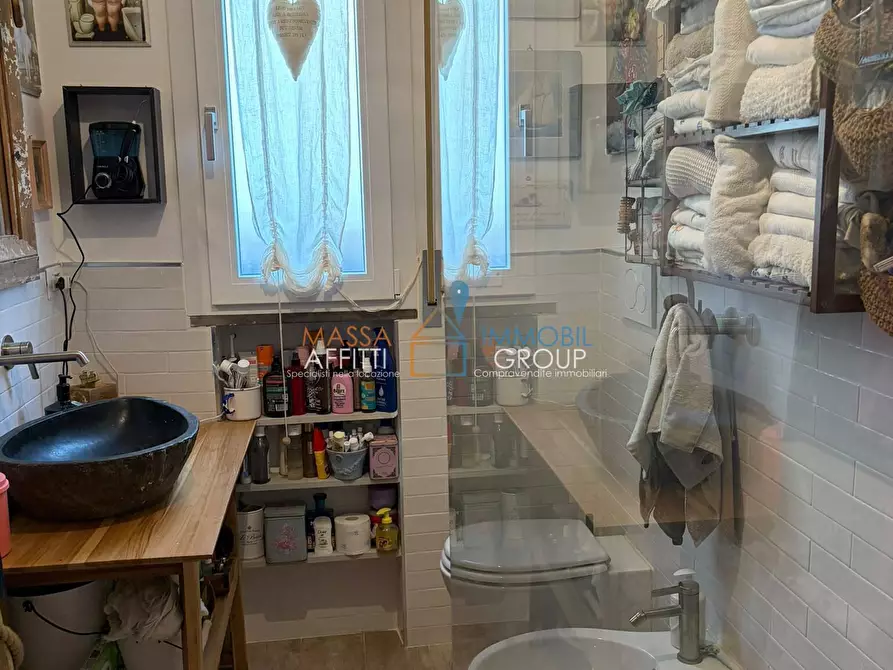 Immagine 14 di Quadrilocale in vendita  in Via Pandolfino 39 a Massa