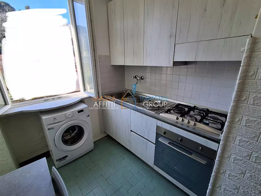 Immagine 8 di Quadrilocale in vendita  in Via Prado 18 a Massa