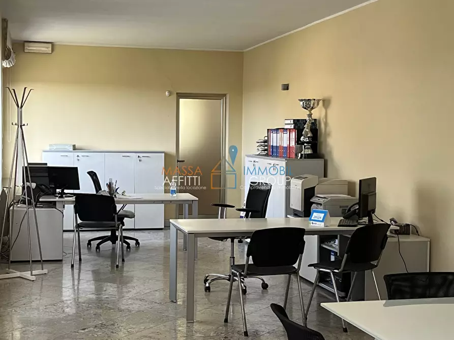 Immagine 25 di Attività artigianale in affitto  in Via Piedimonte 7 a Montignoso