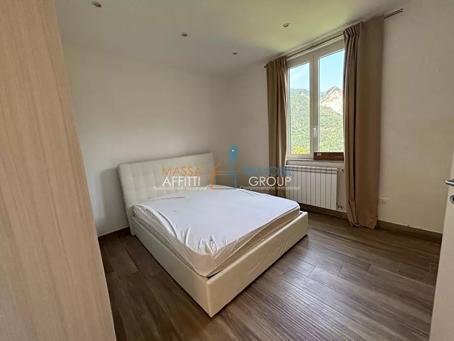 Immagine 11 di Bilocale in affitto  in Via dei Colli 131 a Massa