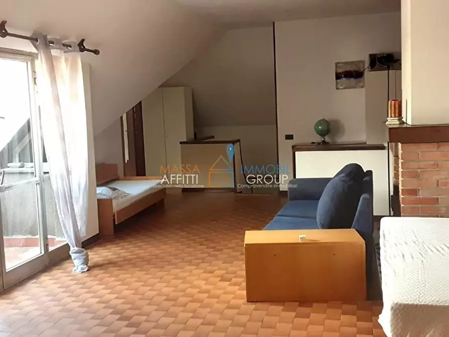 Immagine 15 di Appartamento in vendita  in Via Romana 50 a Massa