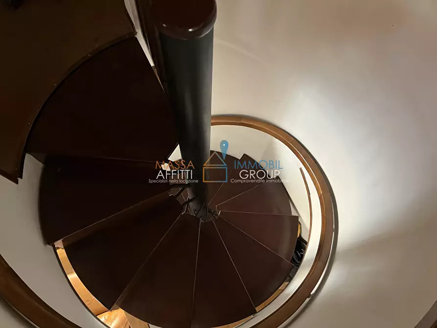 Immagine 14 di Pentalocale in vendita  in Via Solferino 11A a Carrara