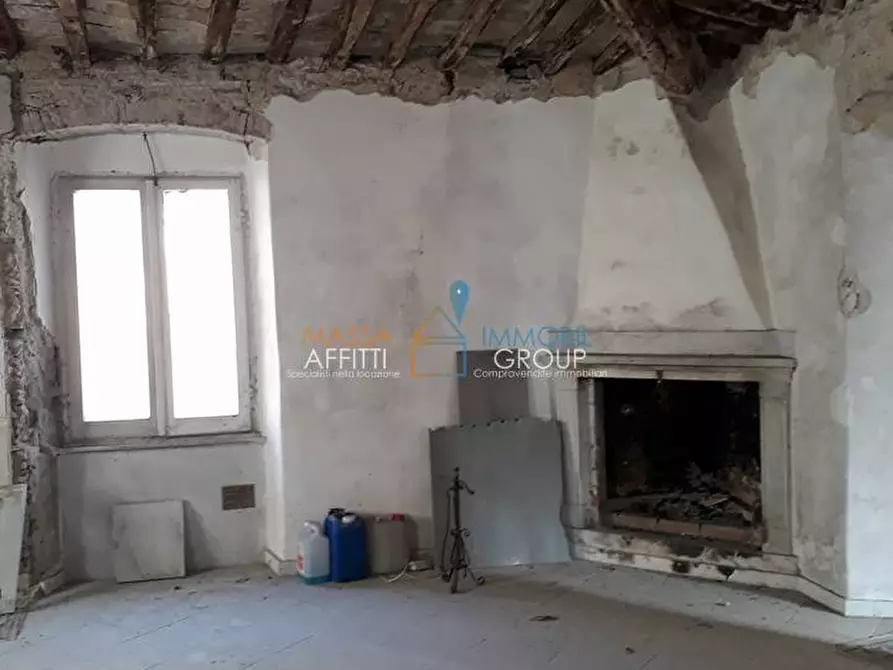 Immagine 1 di Casa semindipendente in vendita  in Via Capitano Bruno Conti 8/A a Carrara