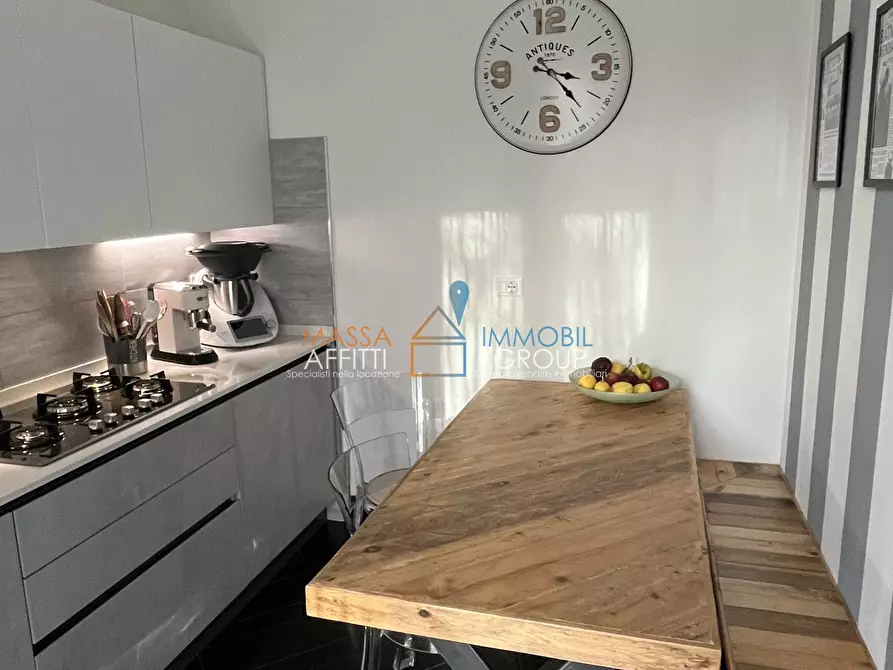 Immagine 6 di Porzione di casa in vendita  in Via dei Loghi 55a a Massa