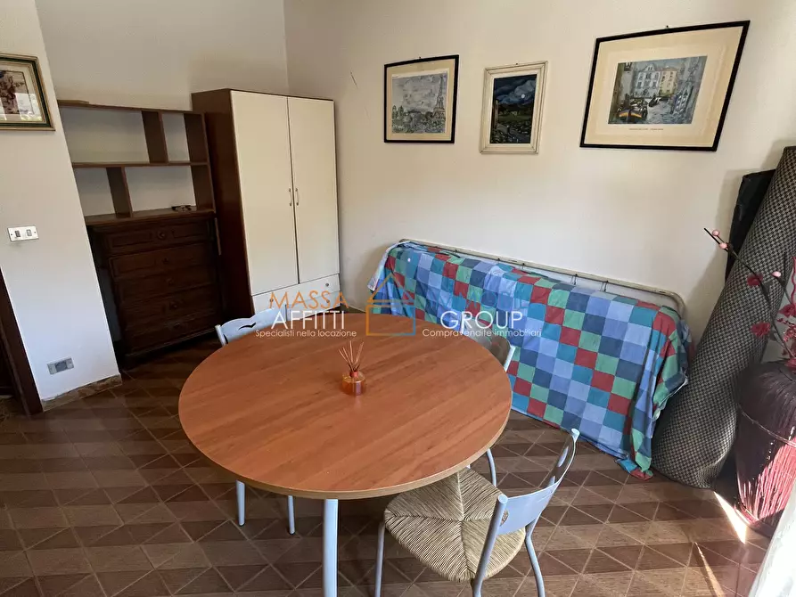 Immagine 13 di Quadrilocale in vendita  in Via Arezzo 94 a Massa