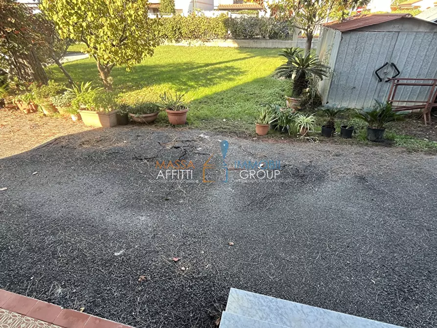 Immagine 6 di Casa indipendente in vendita  in Via Venezia 54 a Massa