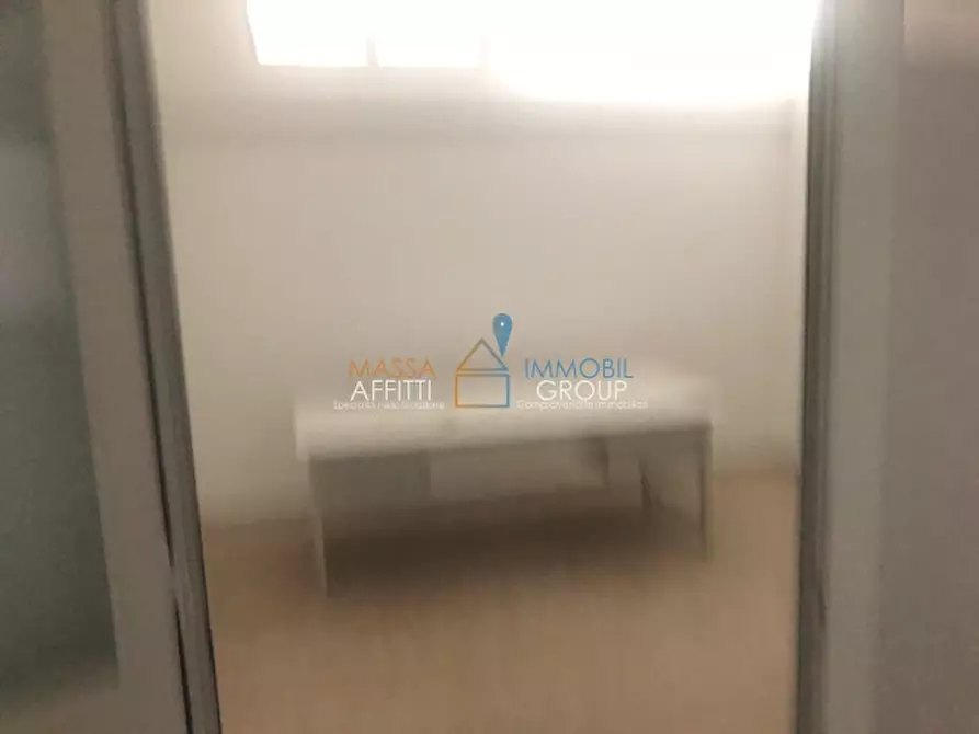 Immagine 10 di Ufficio in affitto  in Via Democrazia 7 a Massa