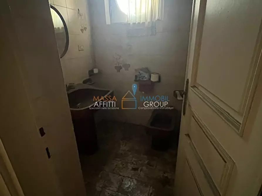 Immagine 14 di Villetta a schiera in vendita  in Via Pietro Pellegrini 17 a Massa