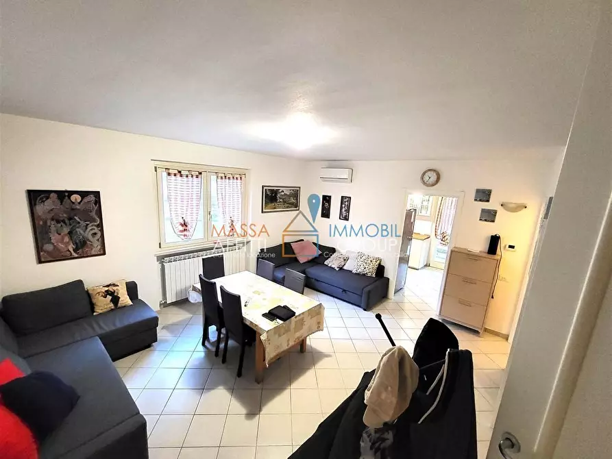 Immagine 29 di Porzione di casa in vendita  in Via Bottaccio a Montignoso