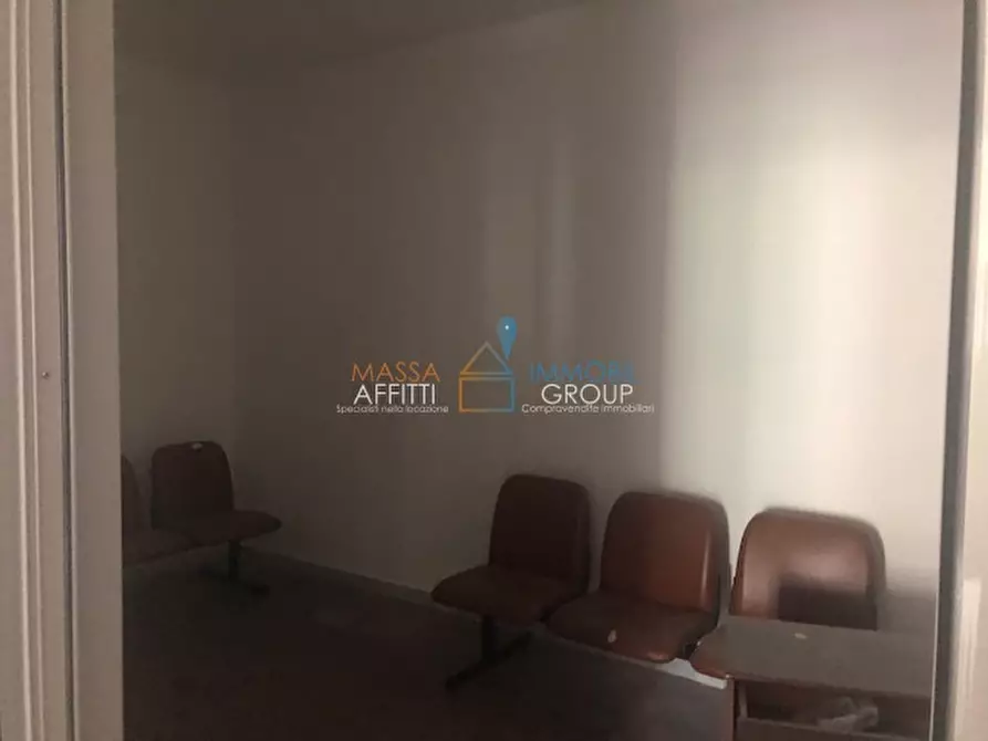 Immagine 17 di Ufficio in affitto  in Via Democrazia 3 a Massa