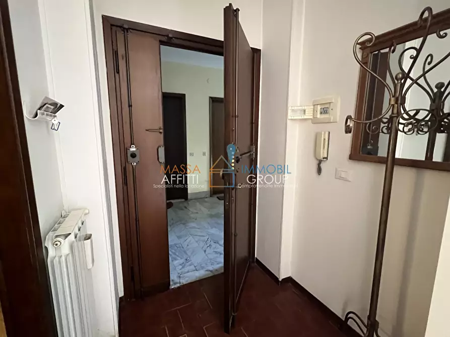 Immagine 5 di Quadrilocale in vendita  in Viale puccini 6 a Massa