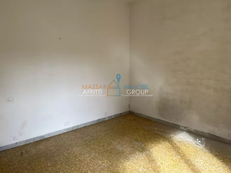 Immagine 11 di Quadrilocale in vendita  in Via Felice Cavallotti 8 a Carrara