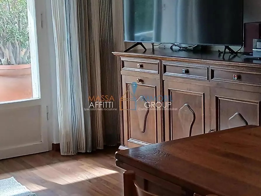 Immagine 3 di Quadrilocale in vendita  in Viale Eugenio Chiesa 21 a Massa