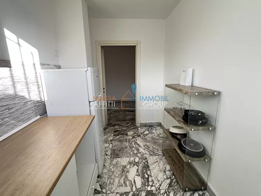 Immagine 11 di Trilocale in vendita  in Via Garibaldi 27 a Carrara