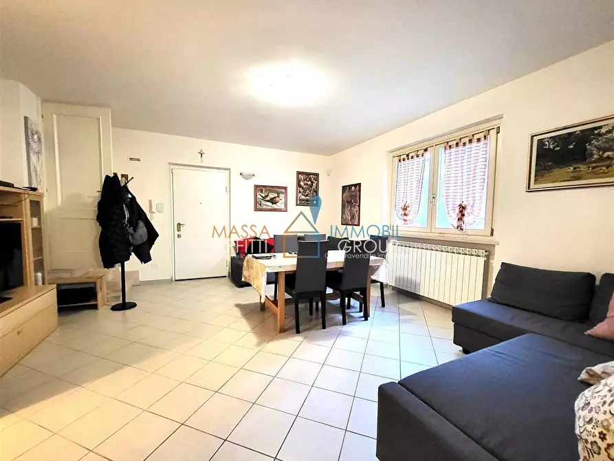 Immagine 5 di Porzione di casa in vendita  in Via Bottaccio a Montignoso