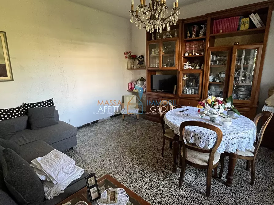 Immagine 9 di Casa indipendente in vendita  in Via Venezia 54 a Massa