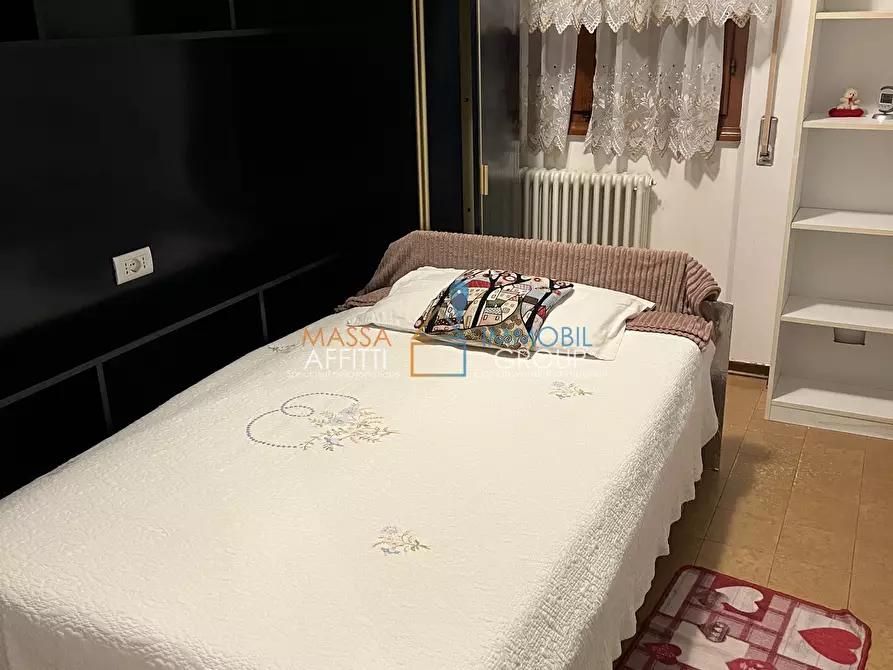 Immagine 16 di Trilocale in affitto  in Viale Roma 45 a Massa