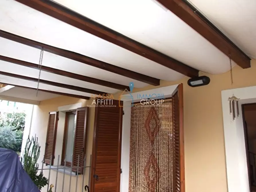 Immagine 3 di Villetta a schiera in vendita  in Via Canaletto 19 a Massa