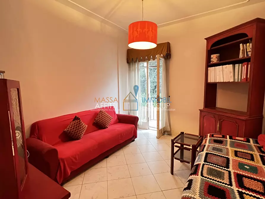 Immagine 8 di Porzione di casa in vendita  in Via dei Lecci 3 a Massa