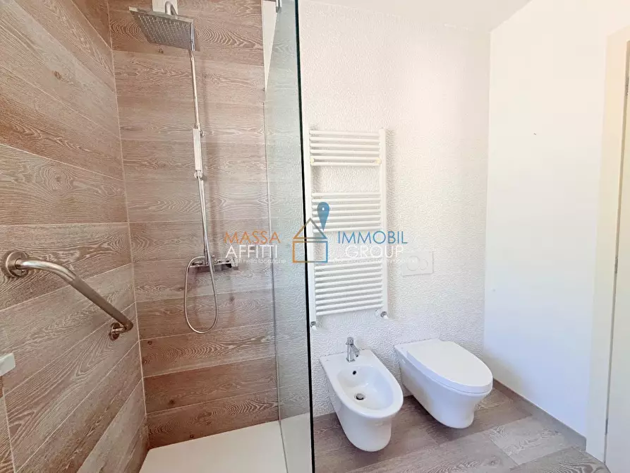 Immagine 11 di Bilocale in vendita  in Via Giovanni Pascoli 24 a Massa