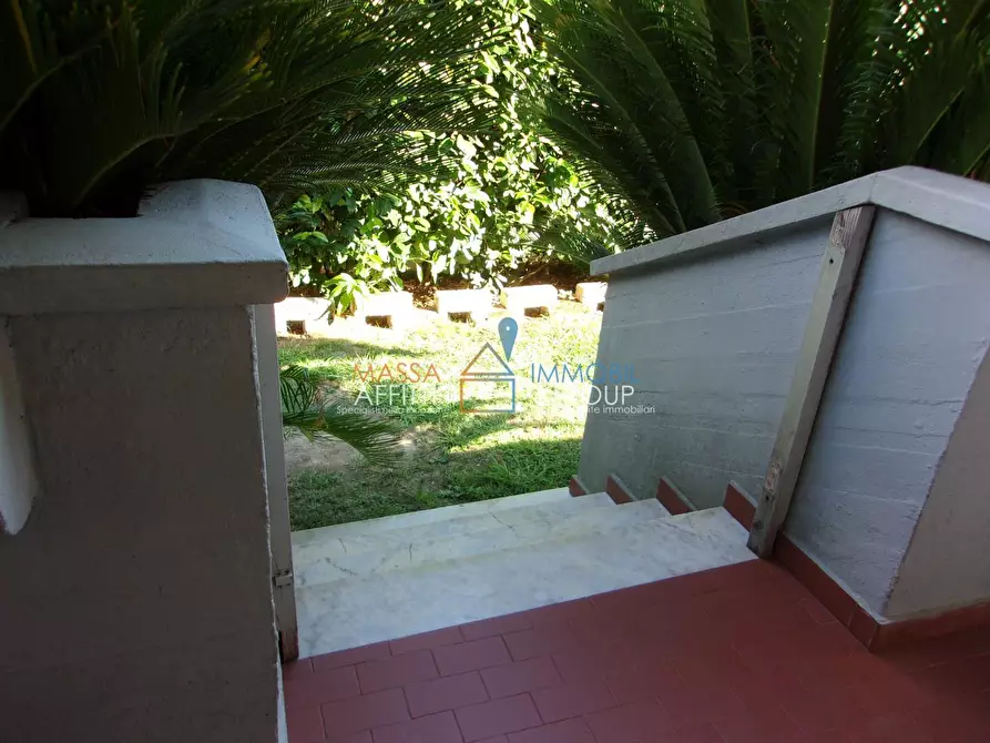 Immagine 26 di Pentalocale in vendita  in via rinchiostra a Massa