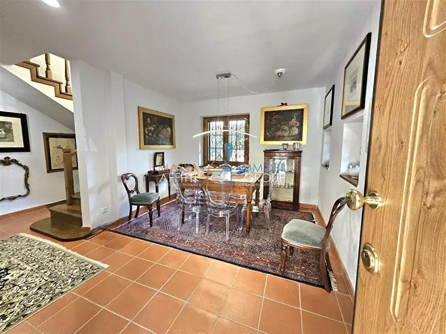 Immagine 10 di Villa in vendita  in Viale Stazione 104 a Massa