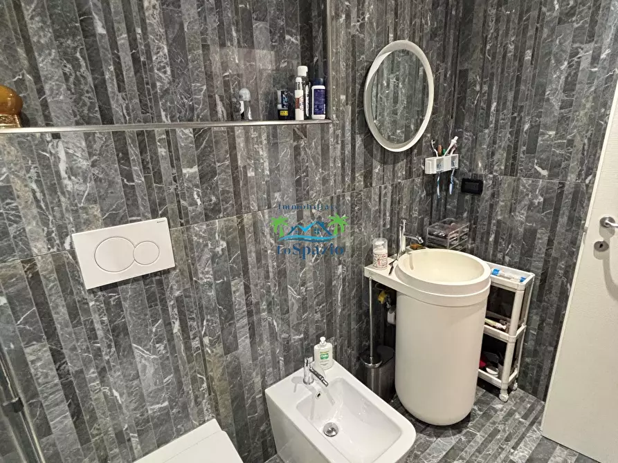 Immagine 20 di Trilocale in vendita  in strada della colla 50 a Andora