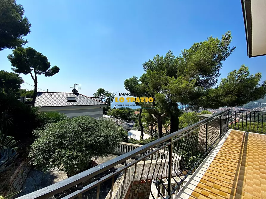 Immagine 39 di Quadrilocale in vendita  in Via Soprana 21 a Andora