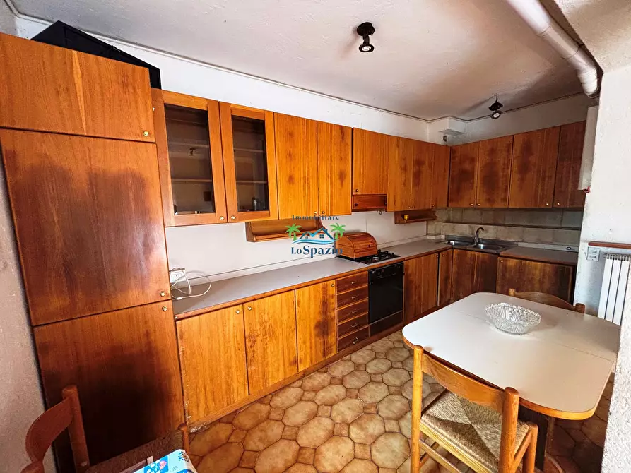 Immagine 5 di Trilocale in vendita  in Via Vincenzo Pelle 8 a Alassio